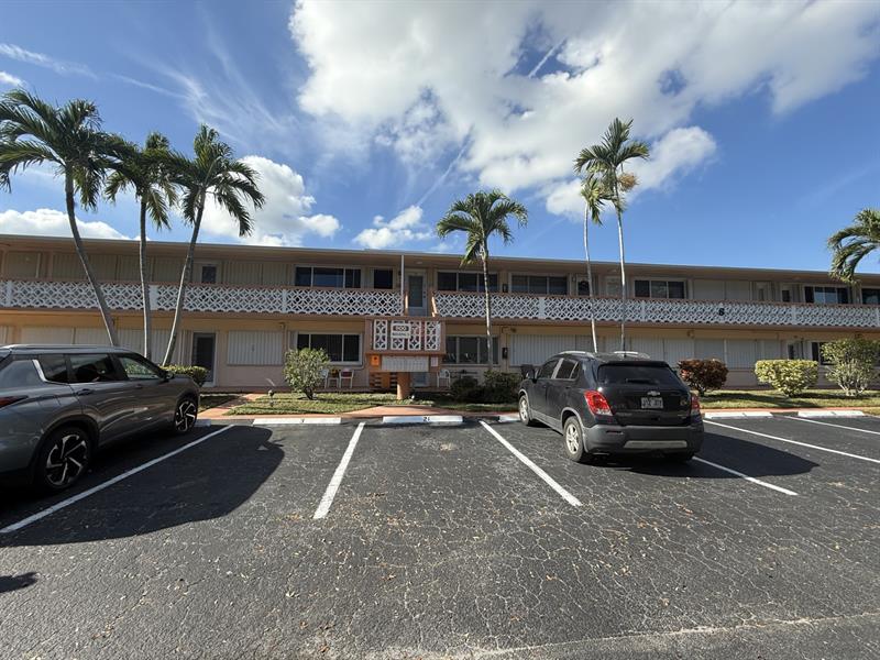 Image 16 of 16 For 900 10th Ter  21s