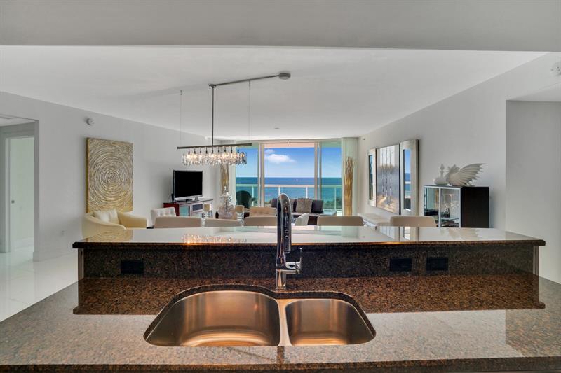 Image 24 of 68 For 1 Ocean Blvd  903