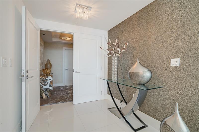 Image 26 of 68 For 1 Ocean Blvd  903