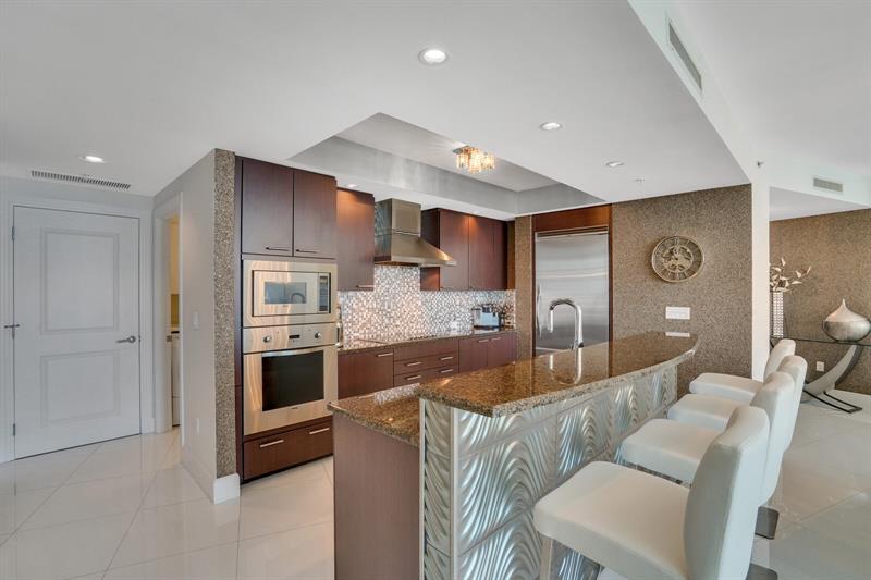 Image 29 of 68 For 1 Ocean Blvd  903