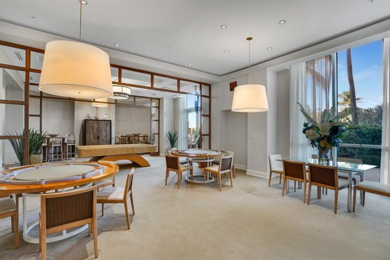 Image 49 of 68 For 1 Ocean Blvd  903