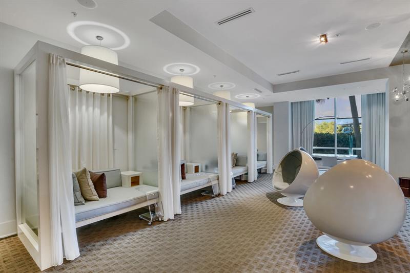 Image 52 of 68 For 1 Ocean Blvd  903