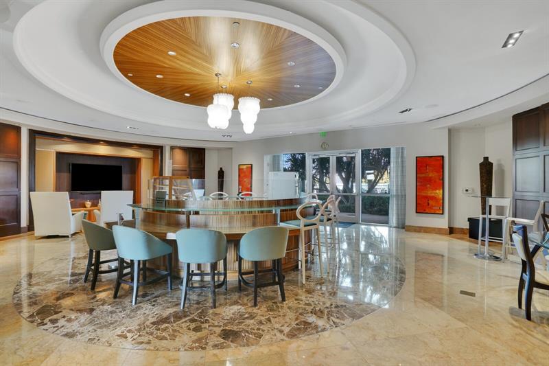 Image 58 of 68 For 1 Ocean Blvd  903