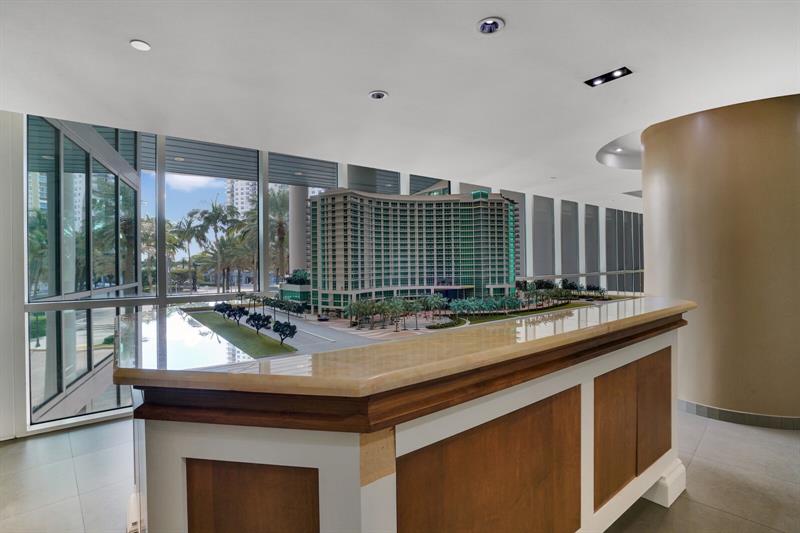 Image 59 of 68 For 1 Ocean Blvd  903