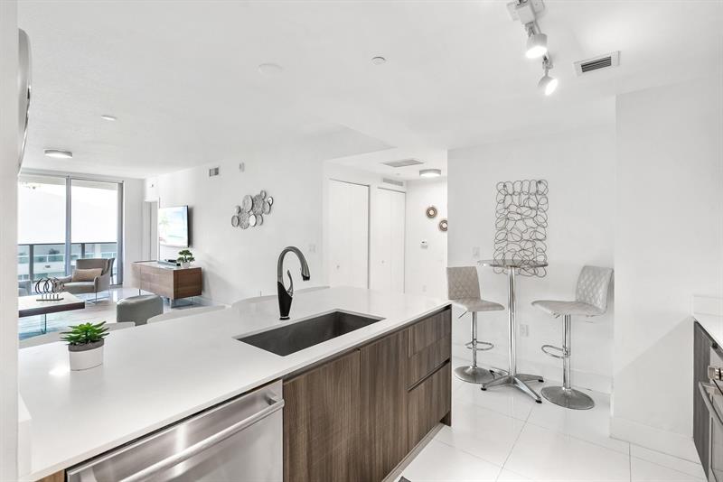 Image 16 of 73 For 488 18th St  3509