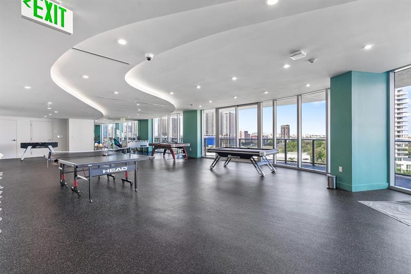 Image 41 of 73 For 488 18th St  3509