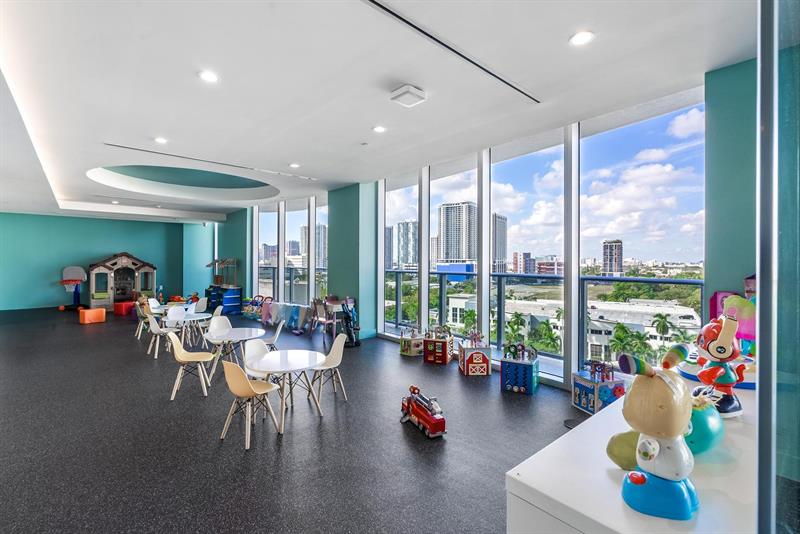 Image 42 of 73 For 488 18th St  3509