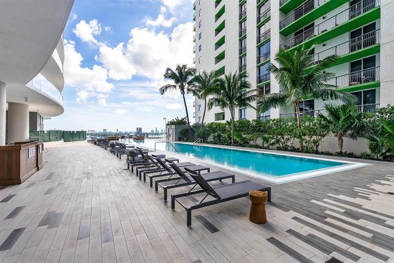 Image 47 of 73 For 488 18th St  3509