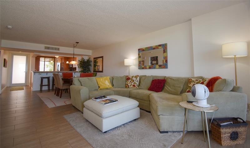 Image 12 of 41 For 510 Ocean Blvd  303