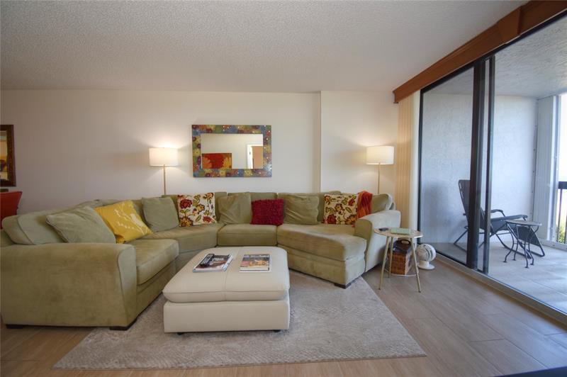 Image 17 of 41 For 510 Ocean Blvd  303