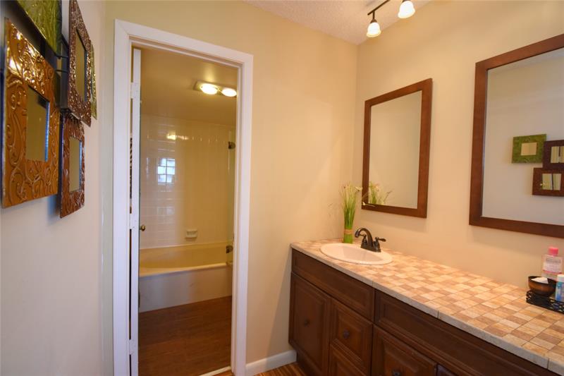 Image 23 of 41 For 510 Ocean Blvd  303