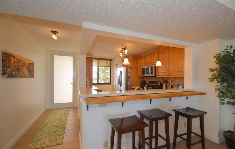 Image 9 of 41 For 510 Ocean Blvd  303