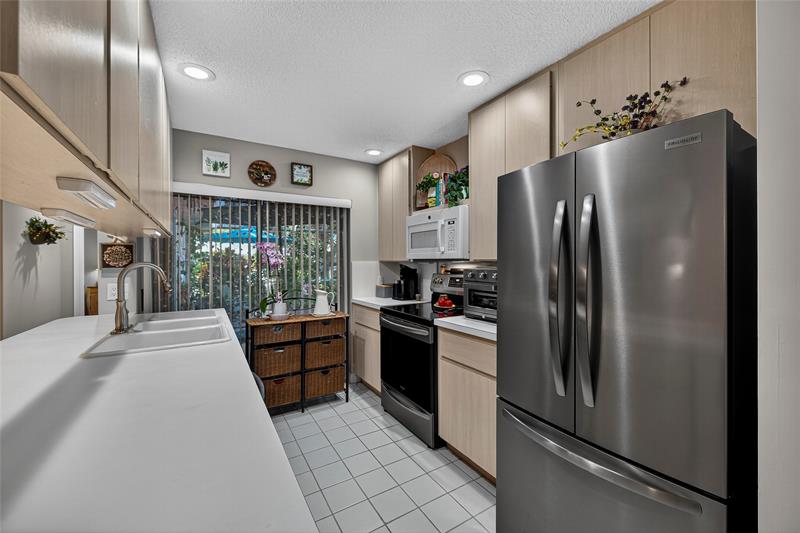 Image 17 of 32 For 3004 Lakemont Court