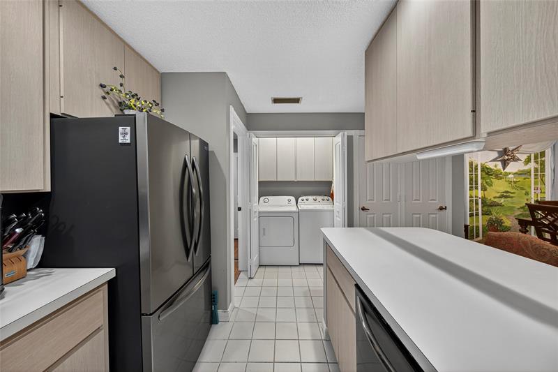 Image 18 of 32 For 3004 Lakemont Court