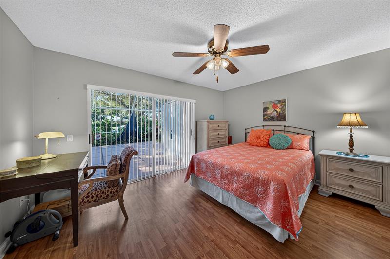 Image 22 of 32 For 3004 Lakemont Court