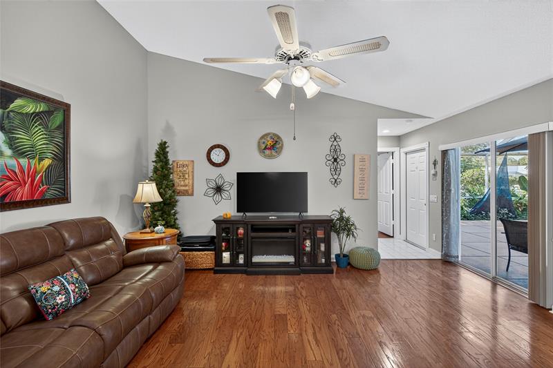 Image 8 of 32 For 3004 Lakemont Court