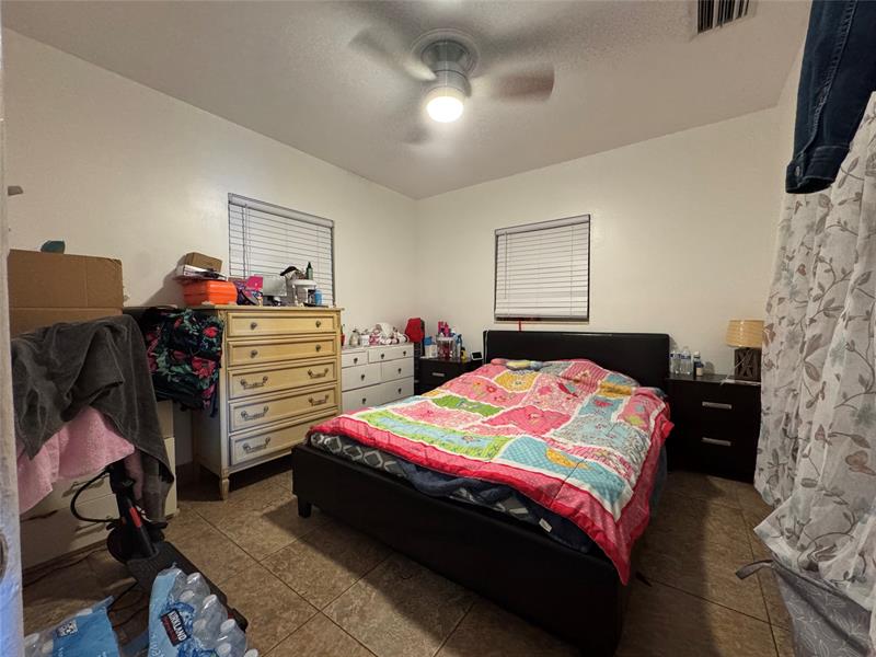 Image 10 of 21 For 500 59th St  