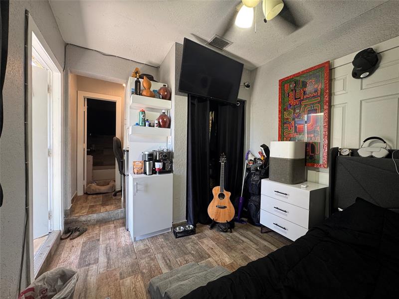 Image 15 of 21 For 500 59th St  