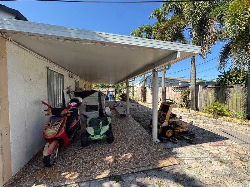 Image 17 of 21 For 500 59th St  