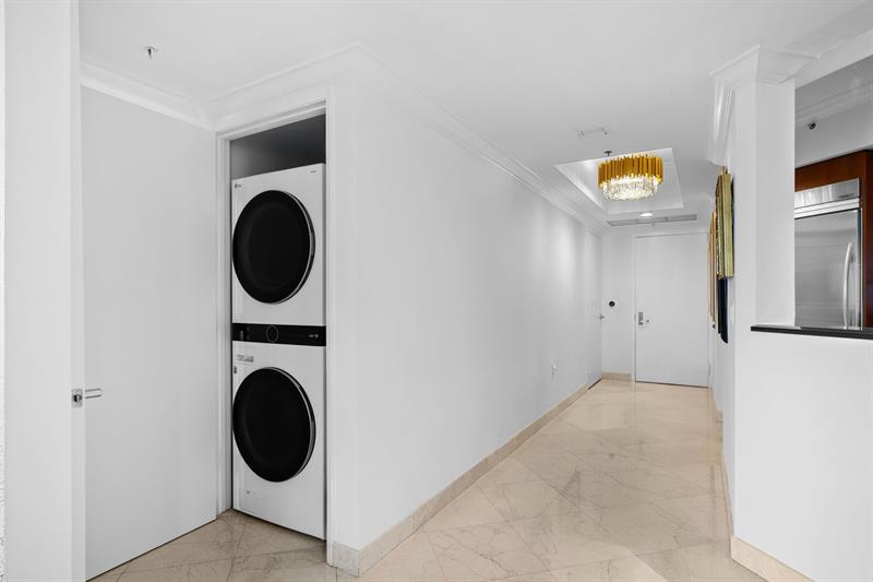 Image 7 of 50 For 333 Las Olas Way  2308