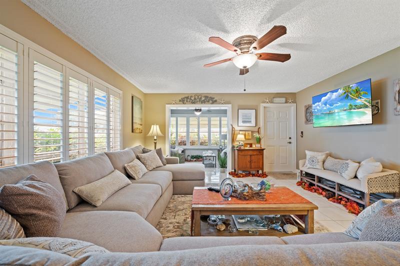 Image 11 of 34 For 152 High Point Blvd  D