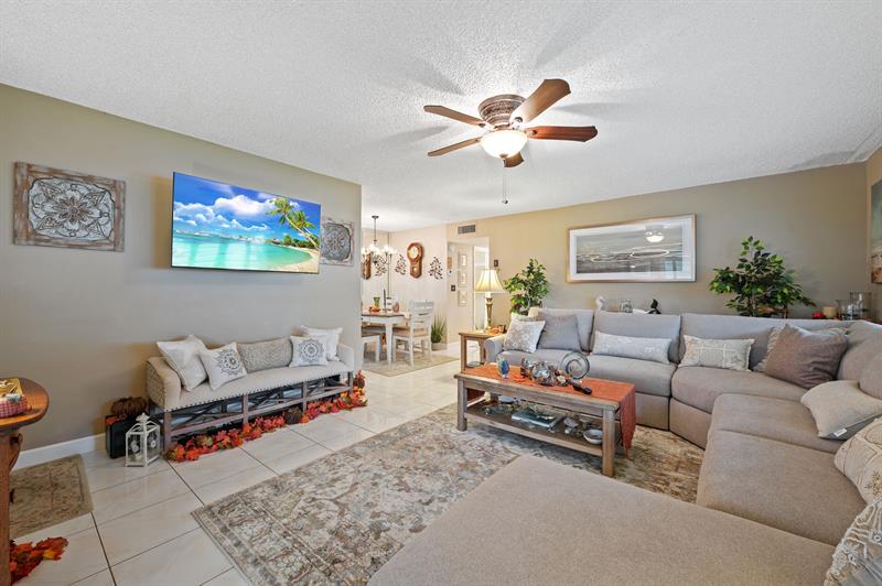 Image 12 of 34 For 152 High Point Blvd  D