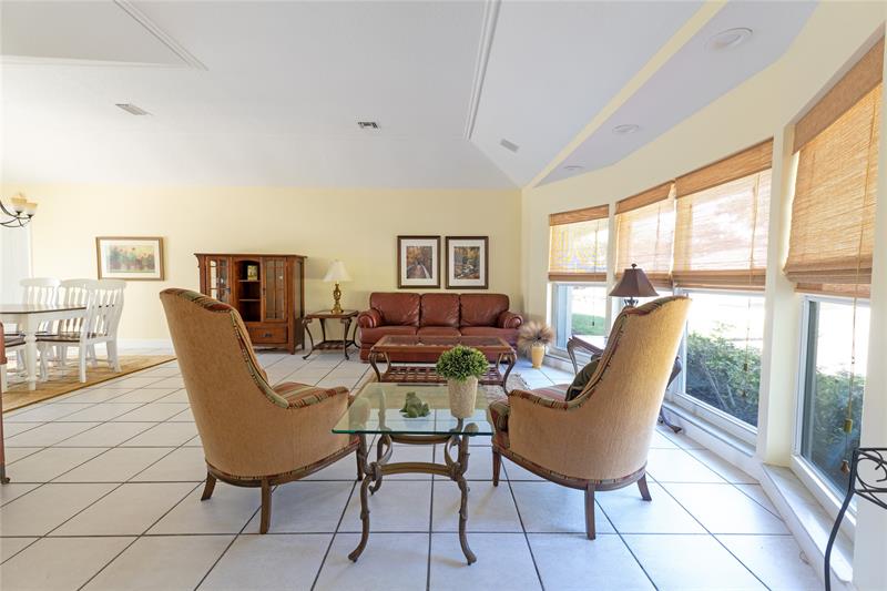 Image 16 of 44 For 1036 Orchid Oak Dr