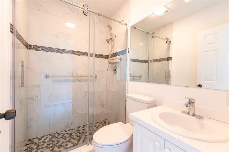 Image 21 of 44 For 1036 Orchid Oak Dr