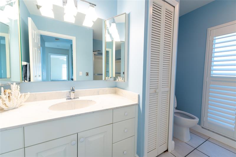 Image 25 of 44 For 1036 Orchid Oak Dr