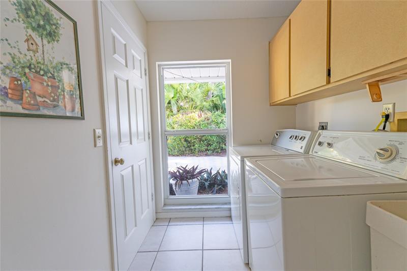 Image 26 of 44 For 1036 Orchid Oak Dr