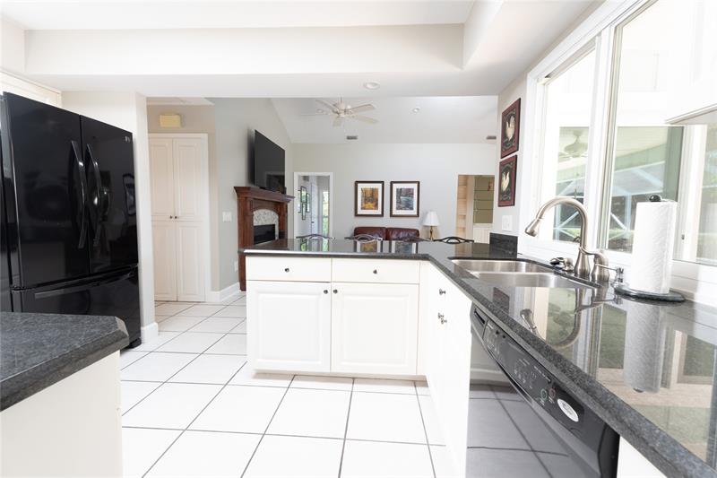 Image 7 of 44 For 1036 Orchid Oak Dr