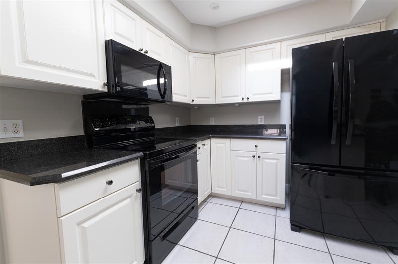 Image 9 of 44 For 1036 Orchid Oak Dr