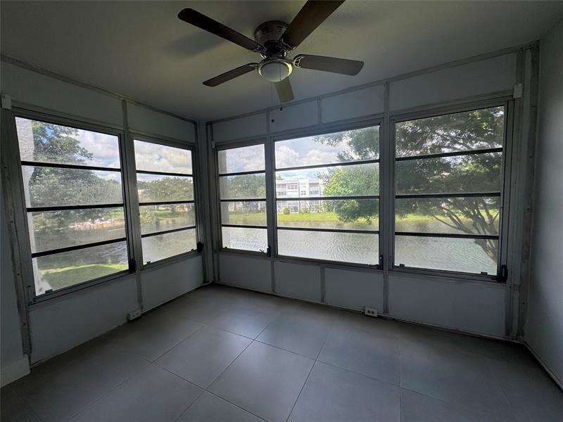 Image 10 of 32 For 9235a Lagoon Pl  310