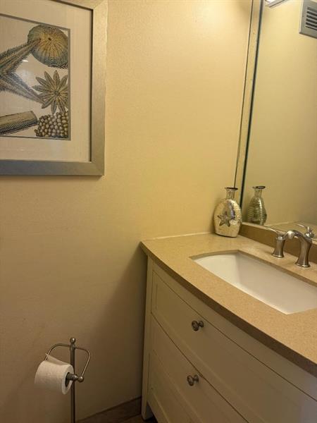 Image 13 of 25 For 600 Parkview Dr  826