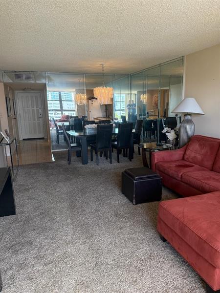 Image 15 of 25 For 600 Parkview Dr  826