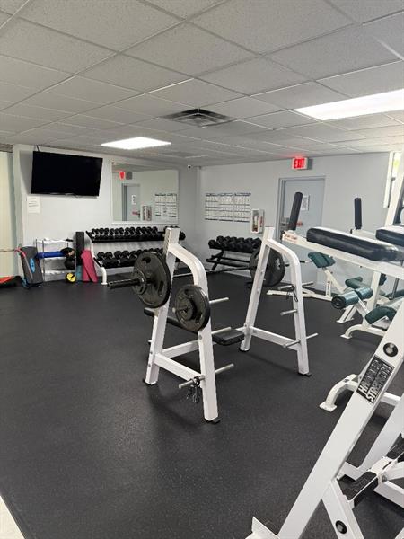 Image 16 of 25 For 600 Parkview Dr  826