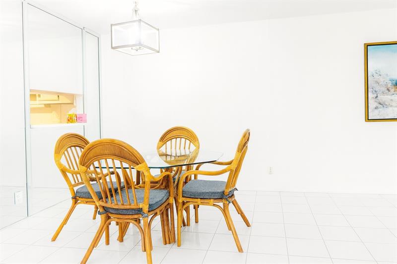 Image 7 of 19 For 950 Hillcrest Dr  202