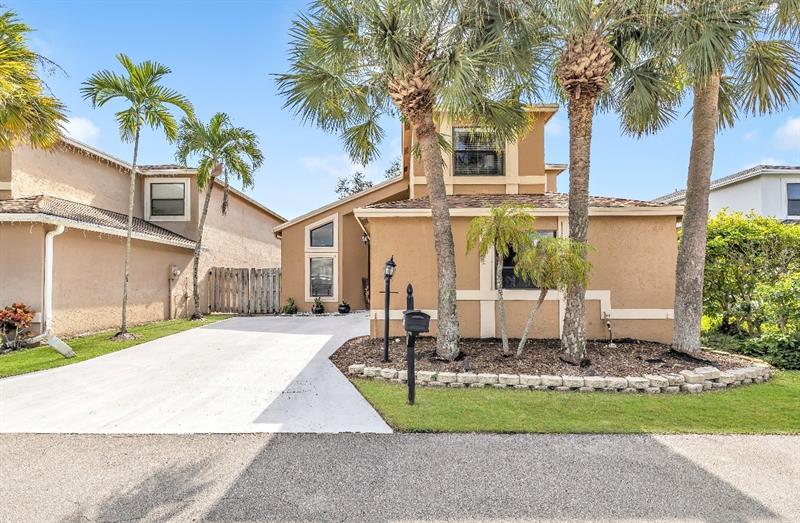 Image 2 of 26 For 8610 Kimble Way