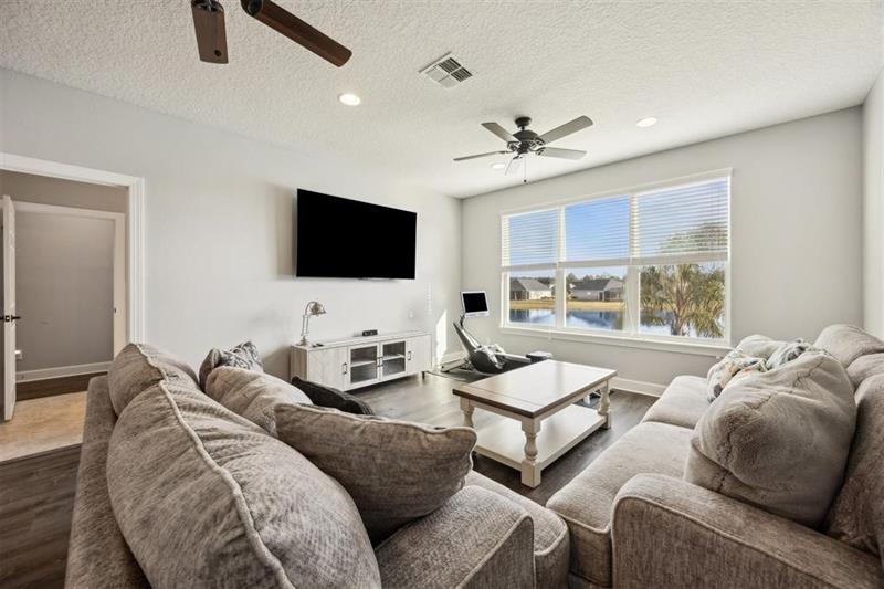 Image 22 of 44 For 85030 Majestic Walk Blvd