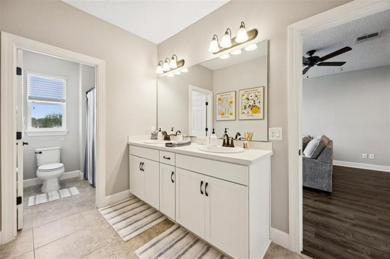 Image 32 of 44 For 85030 Majestic Walk Blvd