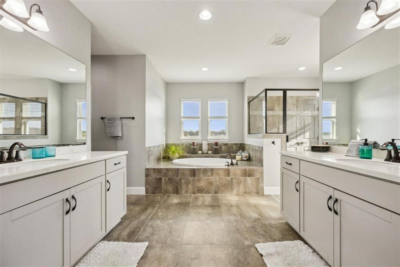 Image 6 of 44 For 85030 Majestic Walk Blvd