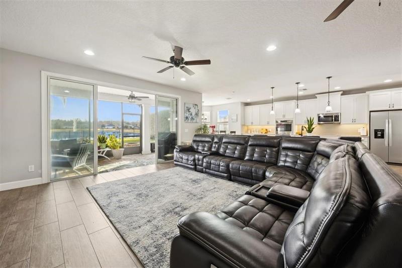 Image 9 of 44 For 85030 Majestic Walk Blvd