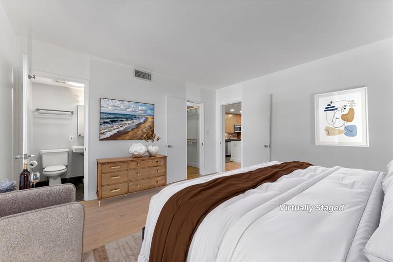 Image 18 of 28 For 125 Isle Of Venice Dr  10