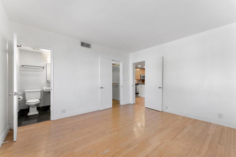 Image 19 of 28 For 125 Isle Of Venice Dr  10