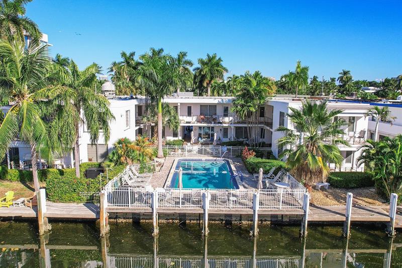 Image 25 of 28 For 125 Isle Of Venice Dr  10