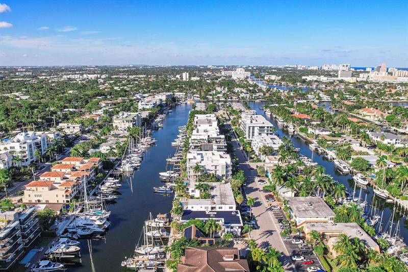 Image 27 of 28 For 125 Isle Of Venice Dr  10