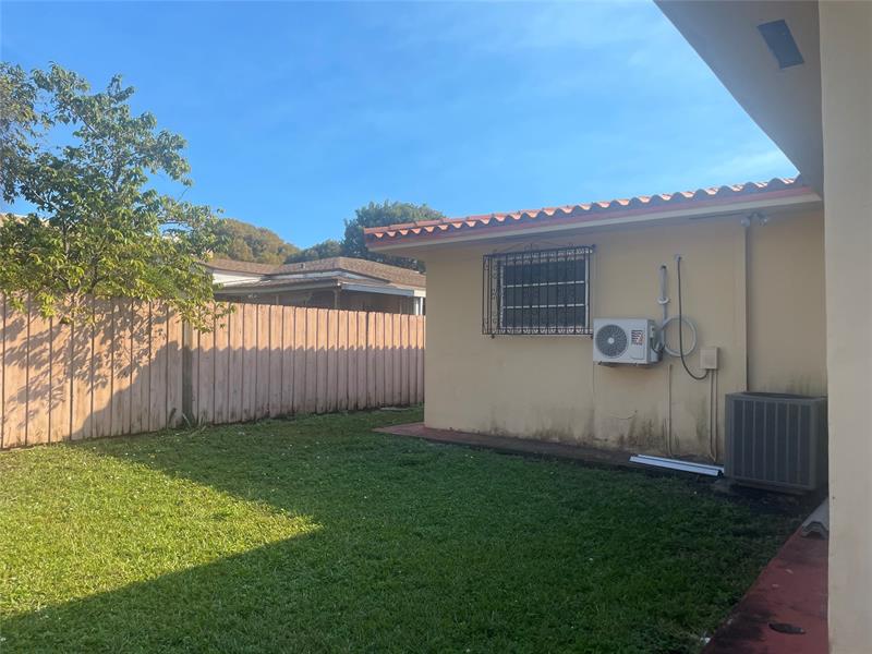 Image 23 of 47 For 1781 13th St