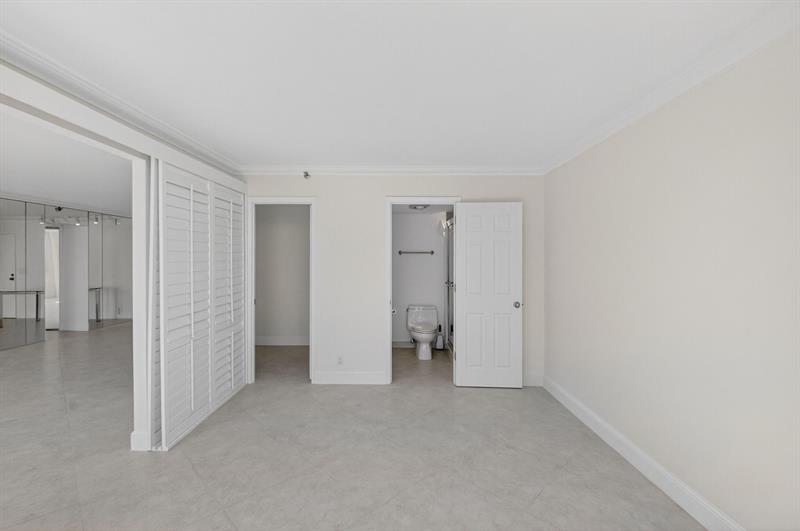 Image 19 of 68 For 4505 Ocean Blvd  805