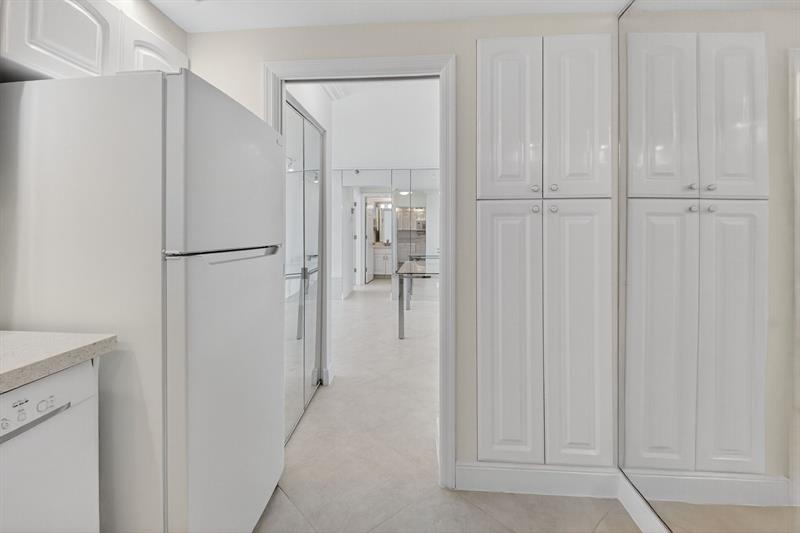 Image 25 of 68 For 4505 Ocean Blvd  805