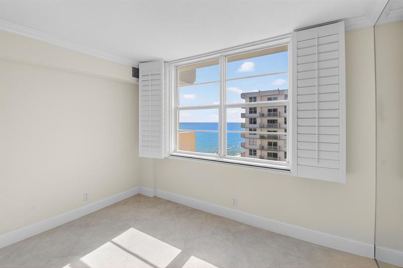 Image 29 of 68 For 4505 Ocean Blvd  805